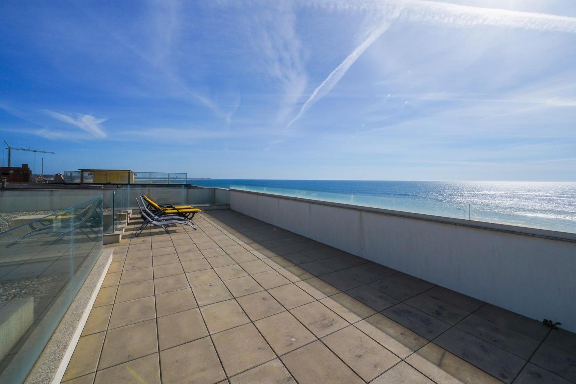 Ombak Apulia - Sea View Apartment Ngoại thất bức ảnh
